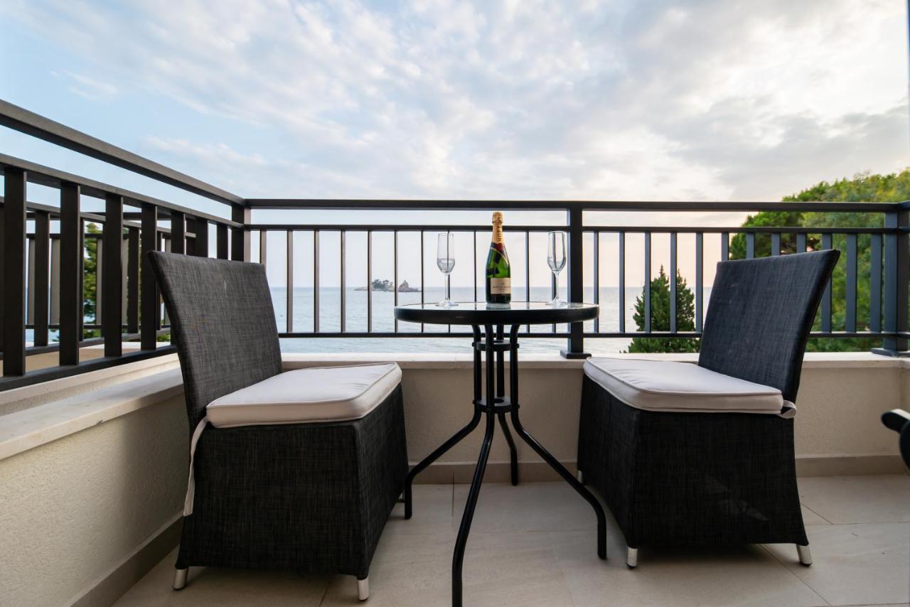 Mar Azul Apartments Petrovac Exteriör bild