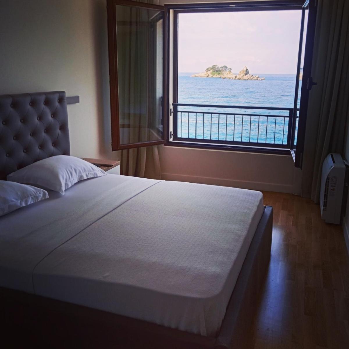 Mar Azul Apartments Petrovac Exteriör bild